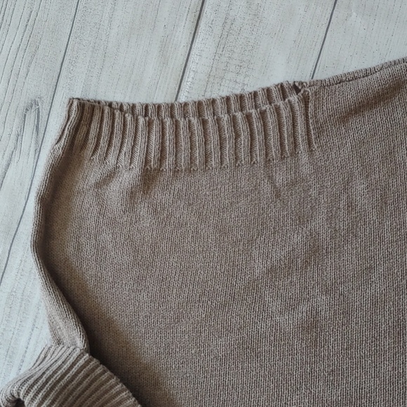 OLD NAVY SHORT SLEEVE COWL NECK BOXY SWEATER - Picture 2 of 8